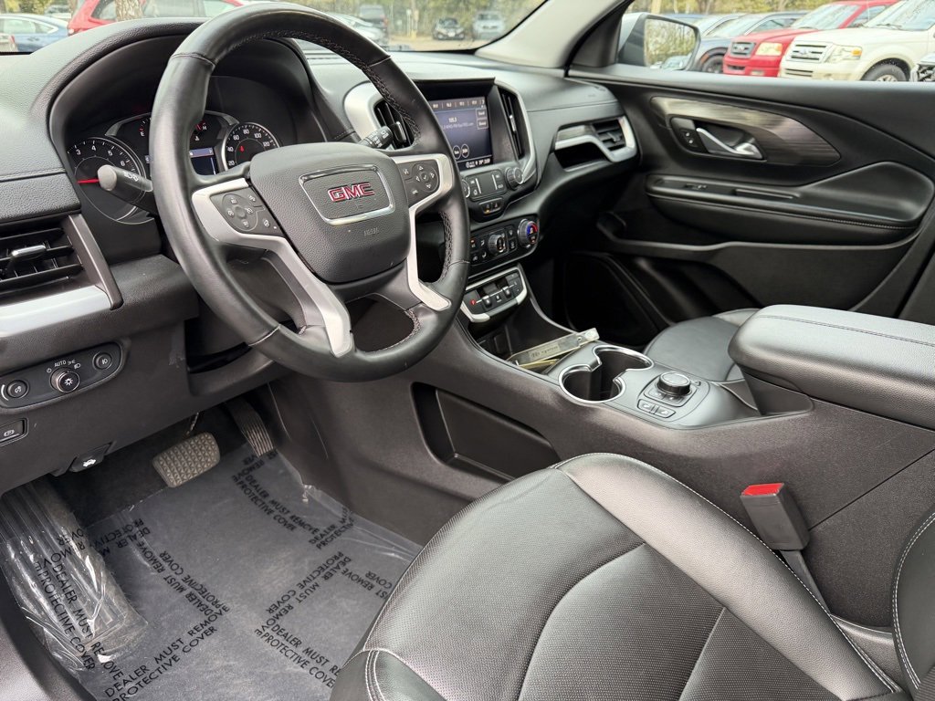 Used 2024 GMC Terrain SLT image 21