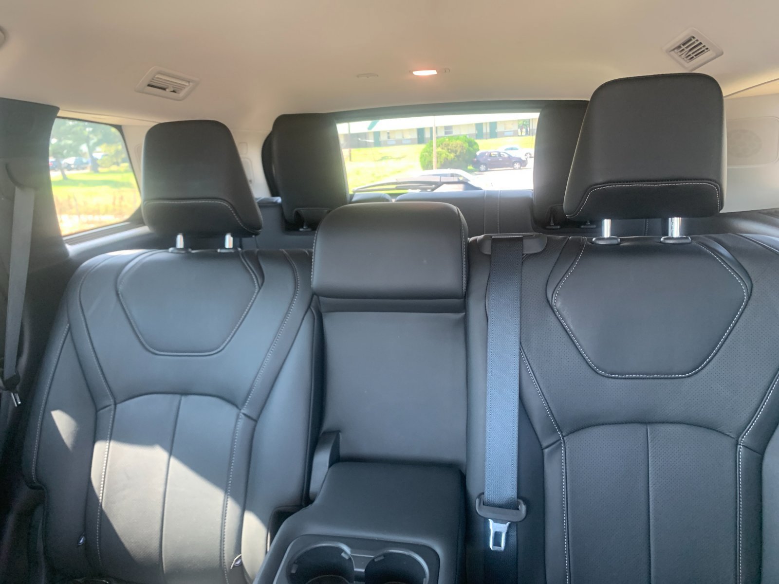 Used 2025 INFINITI QX60 Luxe FWD image 9