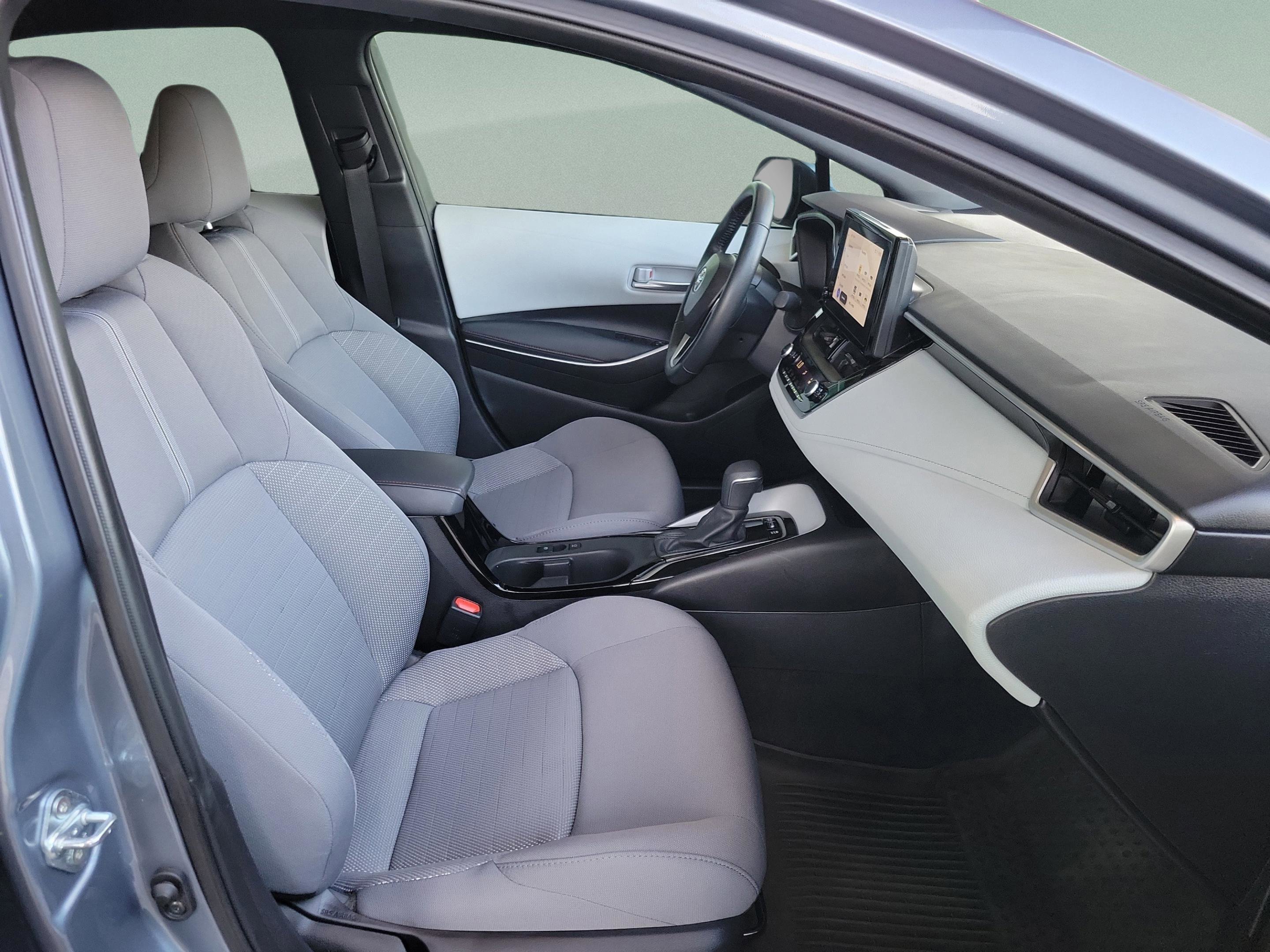 Certified 2025 Toyota Corolla SE image 10