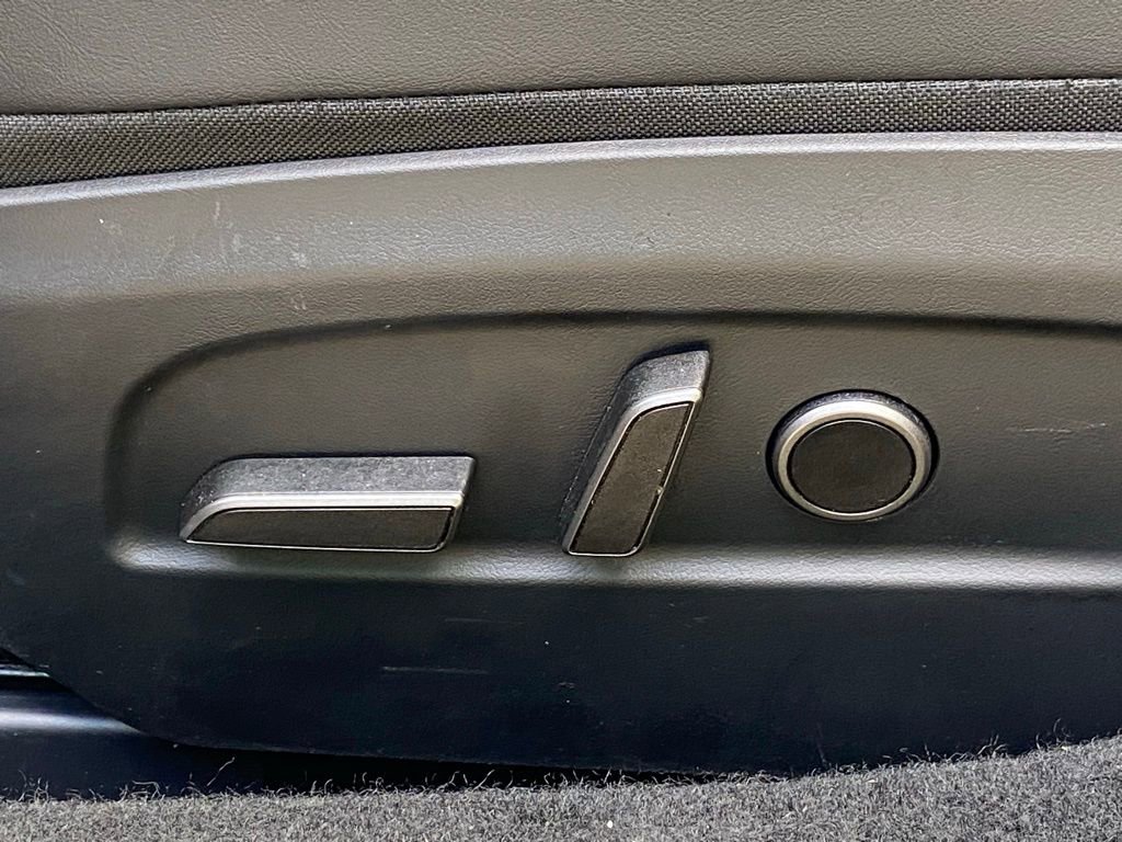 Used 2025 Tesla Model 3 Long Range RWD image 36