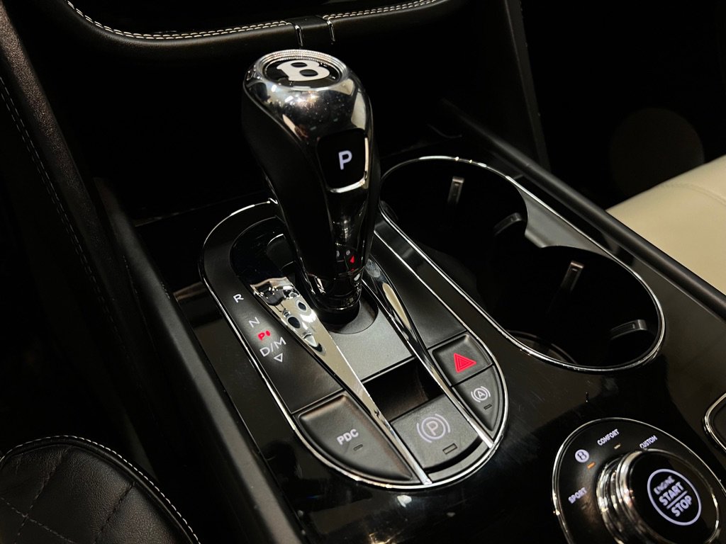 Used 2019 Bentley Bentayga image 42