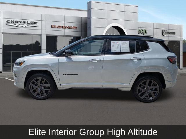 Used 2025 Jeep Compass Limited w/ Driver Assist Group I AWD/4WD image 8