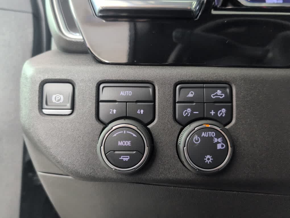 Used 2025 Chevrolet Silverado 1500 LT w/ Safety Package AWD/4WD image 24