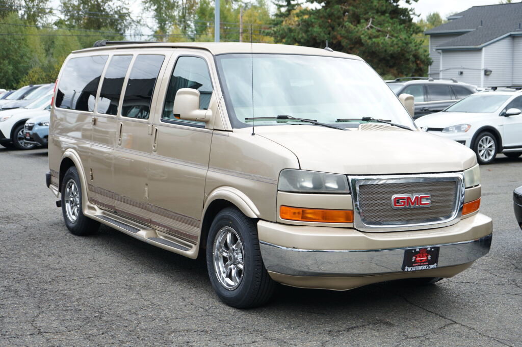 Used 2011 GMC Savana 1500 image 7