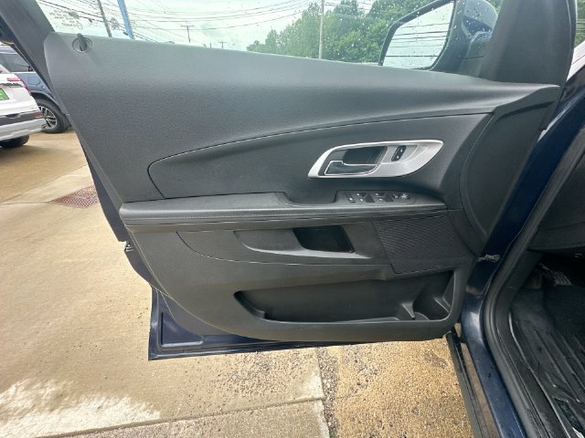 Used 2017 Chevrolet Equinox LT w/ Convenience Package AWD/4WD image 24