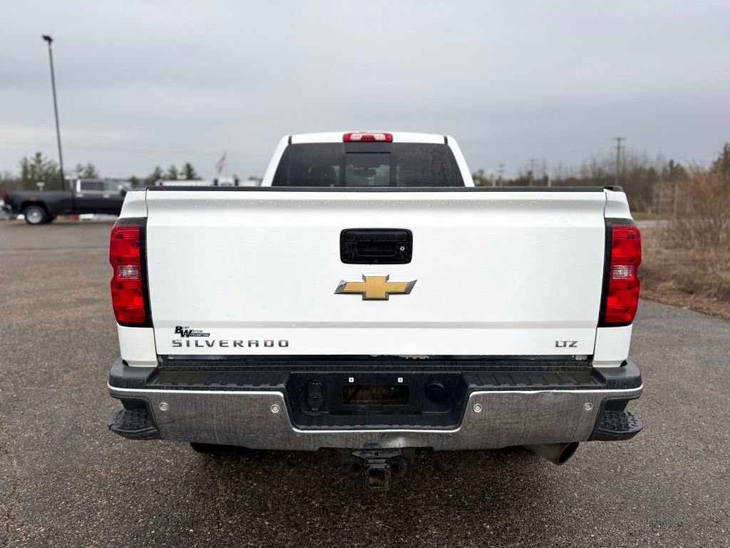 Used 2015 Chevrolet Silverado 2500 LTZ AWD/4WD image 4