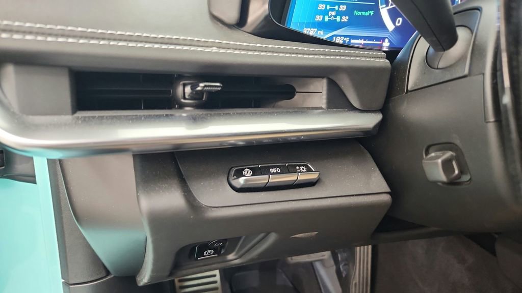 Used 2024 Chevrolet Corvette Z06 image 35