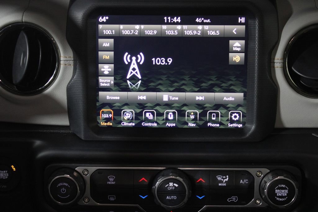 Used 2023 Jeep Wrangler Altitude image 14