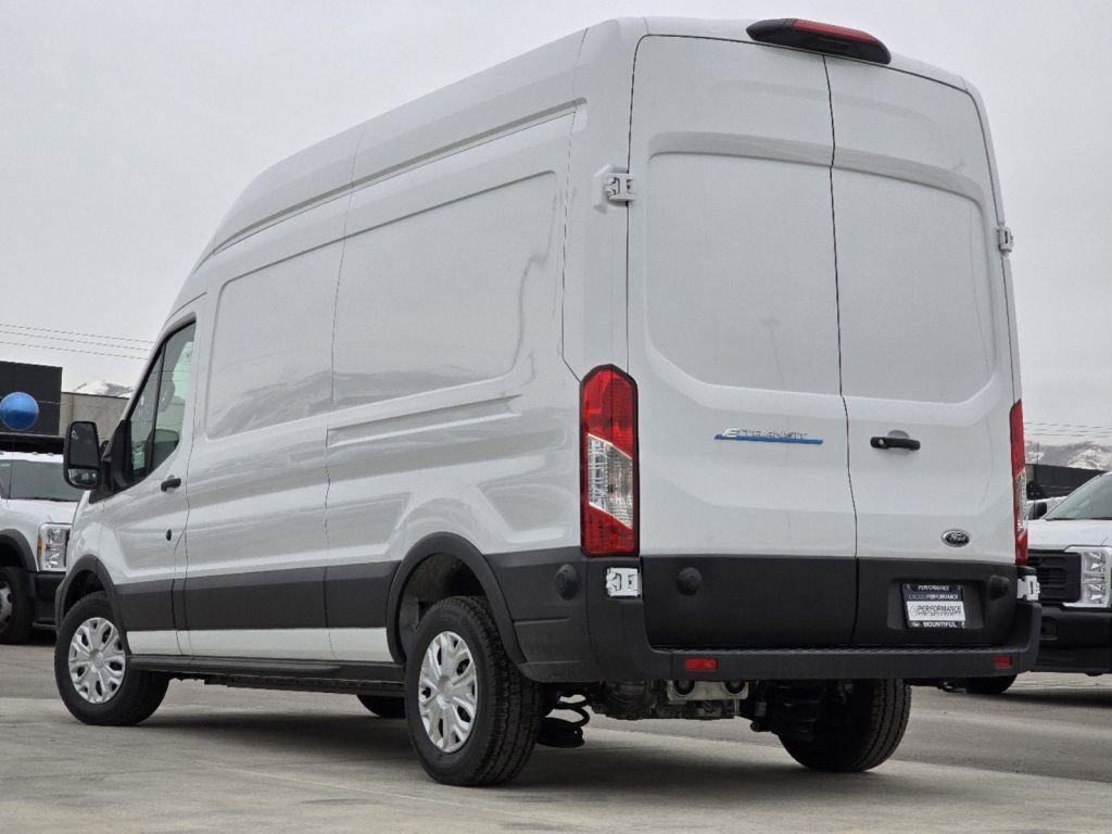 Used 2024 Ford E-Transit 148 High Roof image 18