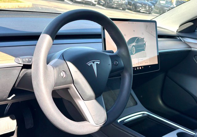 Used 2023 Tesla Model Y Performance AWD/4WD image 7