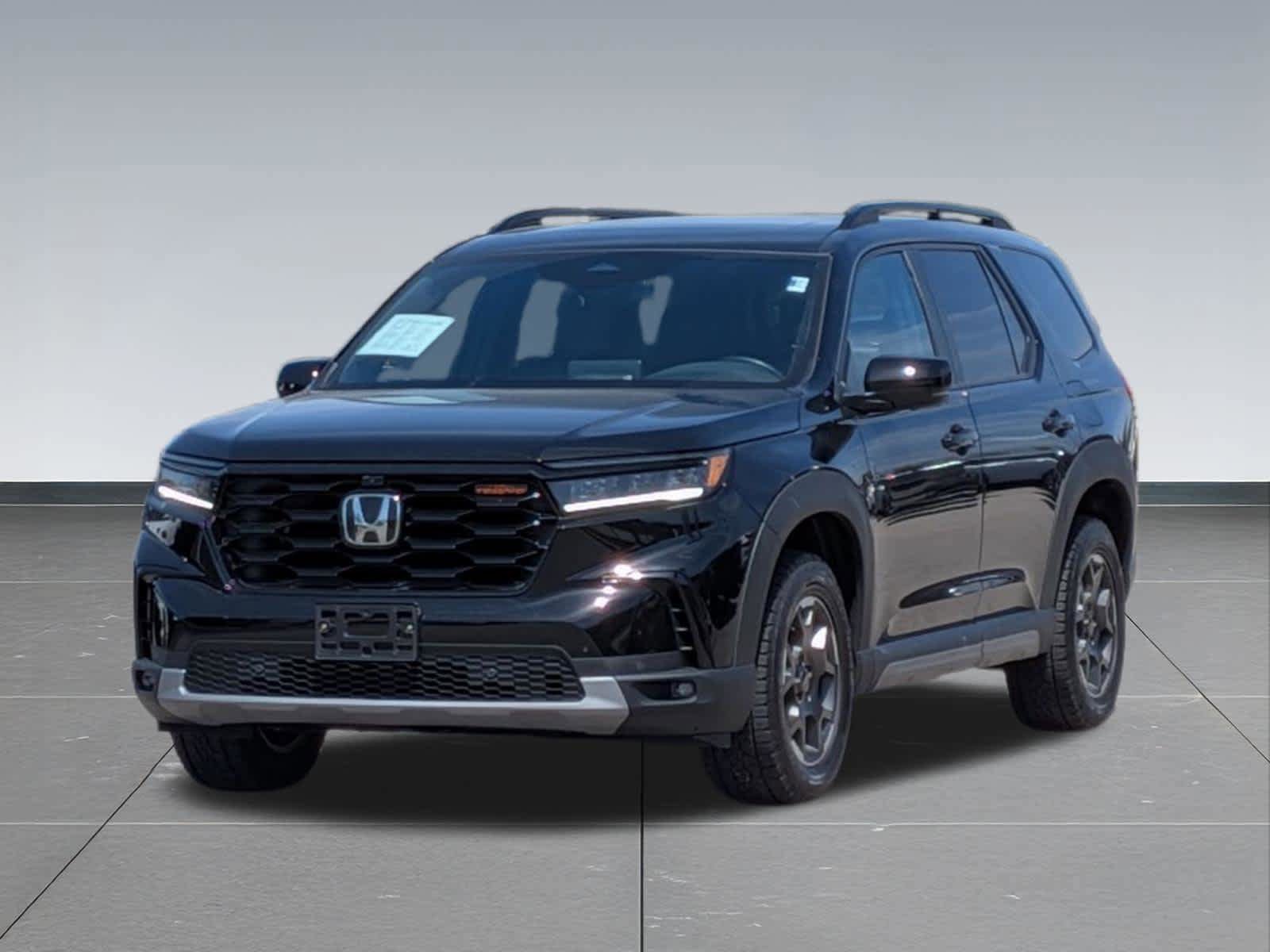 Certified 2024 Honda Pilot TrailSport image 9