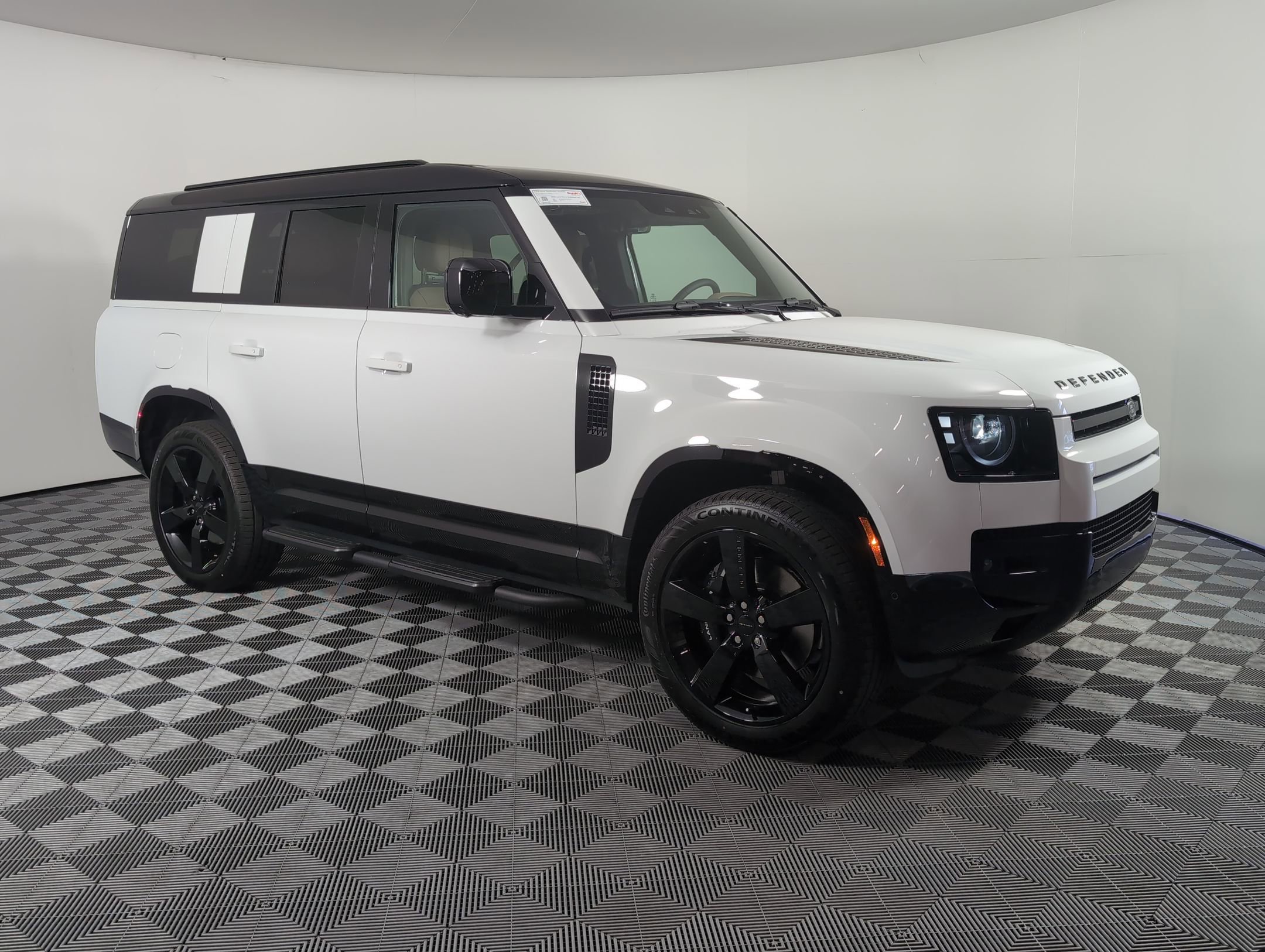 New 2026 Land Rover Defender 130 V8 image 6