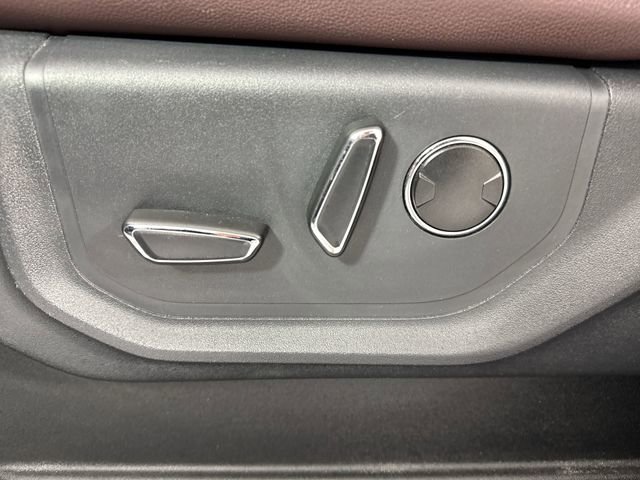 Used 2023 Ford Expedition Limited AWD/4WD image 21