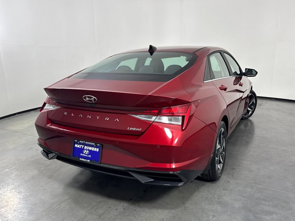 Used 2023 Hyundai Elantra Limited image 5