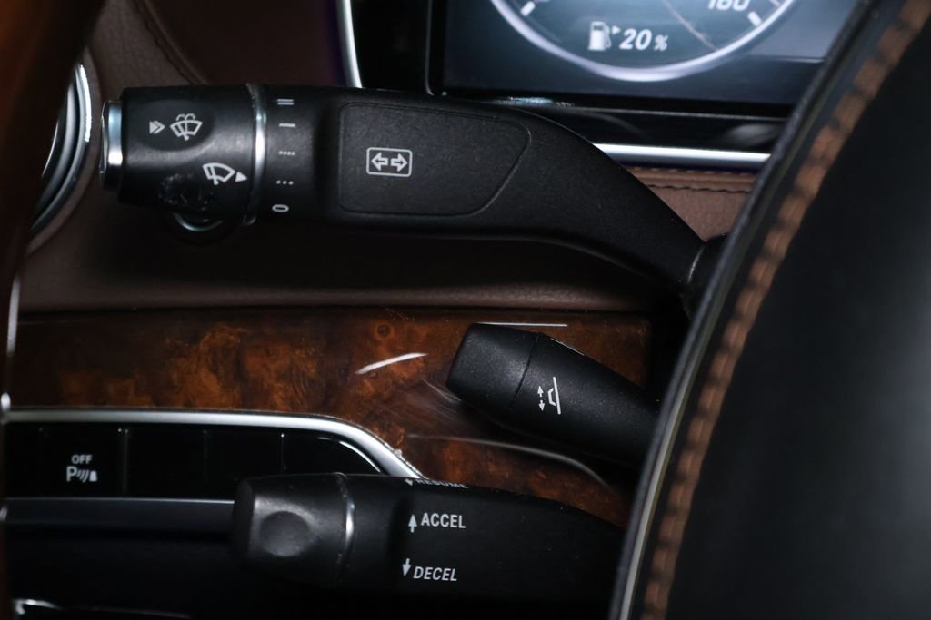 Used 2015 Mercedes-Benz S 550 4MATIC Sedan image 26