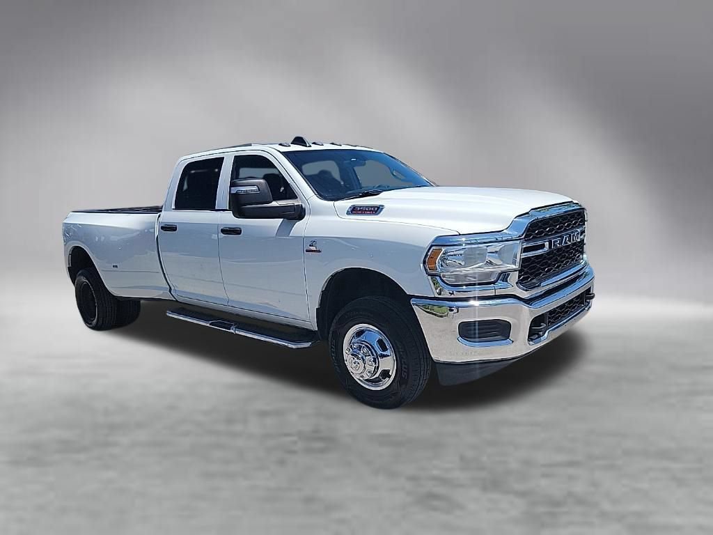 Used 2024 RAM 3500 Tradesman w/ Chrome Appearance Group AWD/4WD image 3