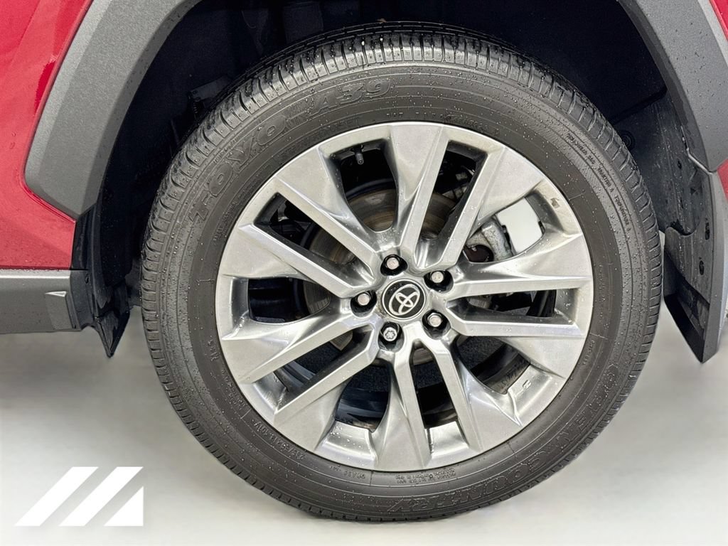 Used 2024 Toyota RAV4 XLE Premium w/ Weather Package AWD/4WD image 31