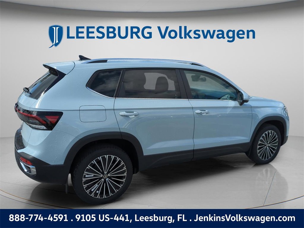 New 2026 Volkswagen Taos SE image 5