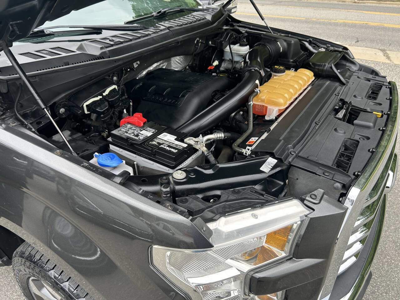 Used 2015 Ford F150 XLT w/ Equipment Group 302A Luxury image 26