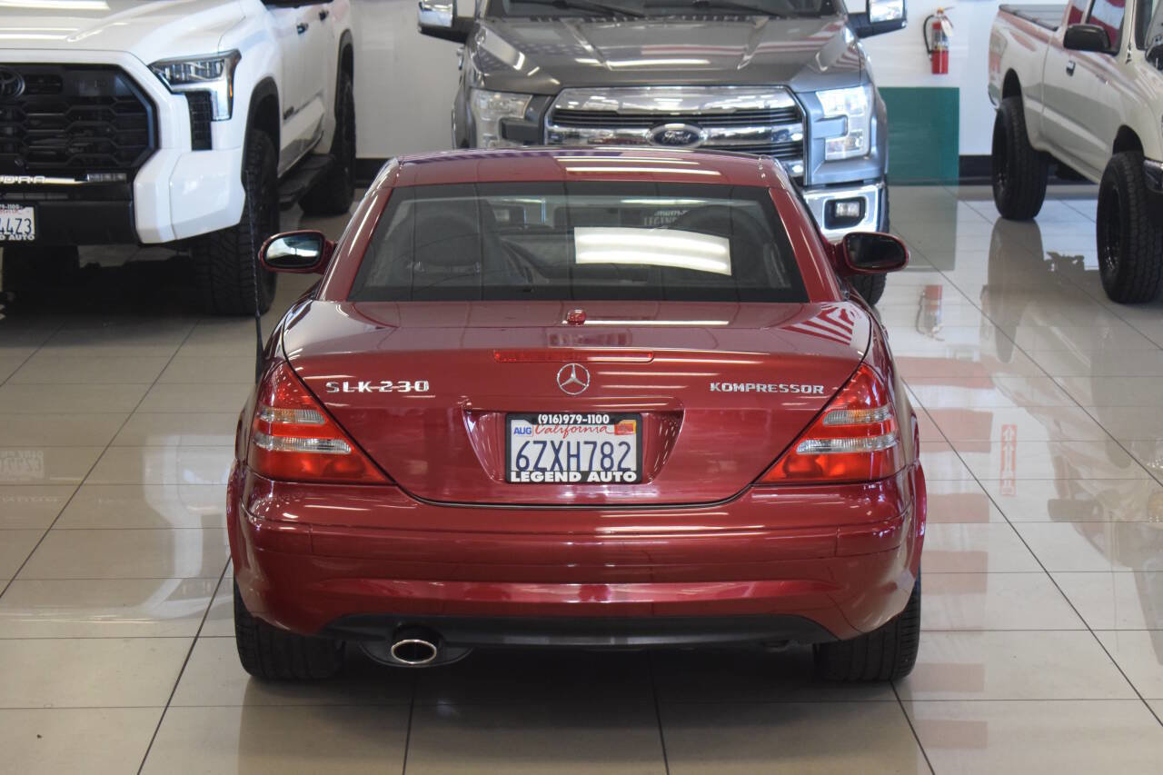 Used 2004 Mercedes-Benz SLK 230 image 32