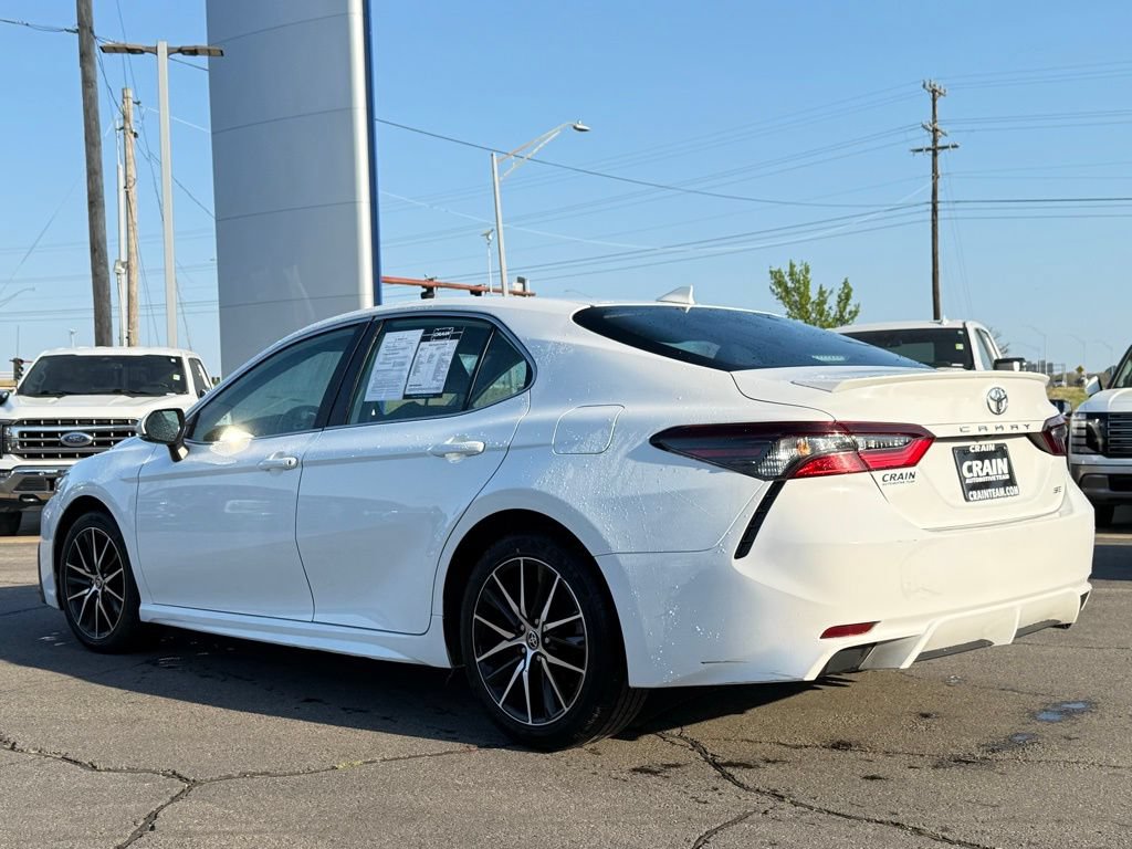 Used 2024 Toyota Camry SE FWD image 5