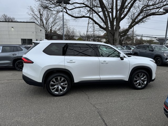 Used 2024 Toyota Grand Highlander AWD image 4
