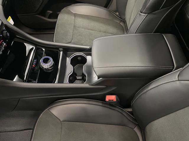 New 2025 Jeep Grand Cherokee Altitude image 20