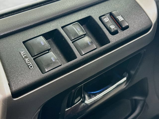 Used 2023 Toyota 4Runner Limited AWD/4WD image 19