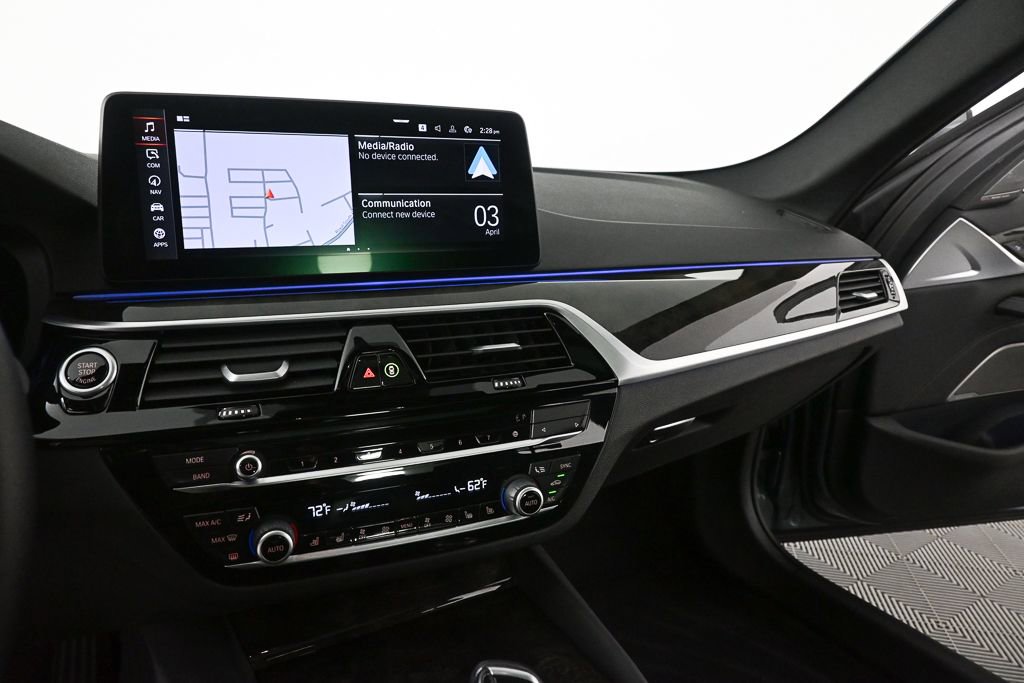 Used 2022 BMW 540i w/ Premium Package image 13