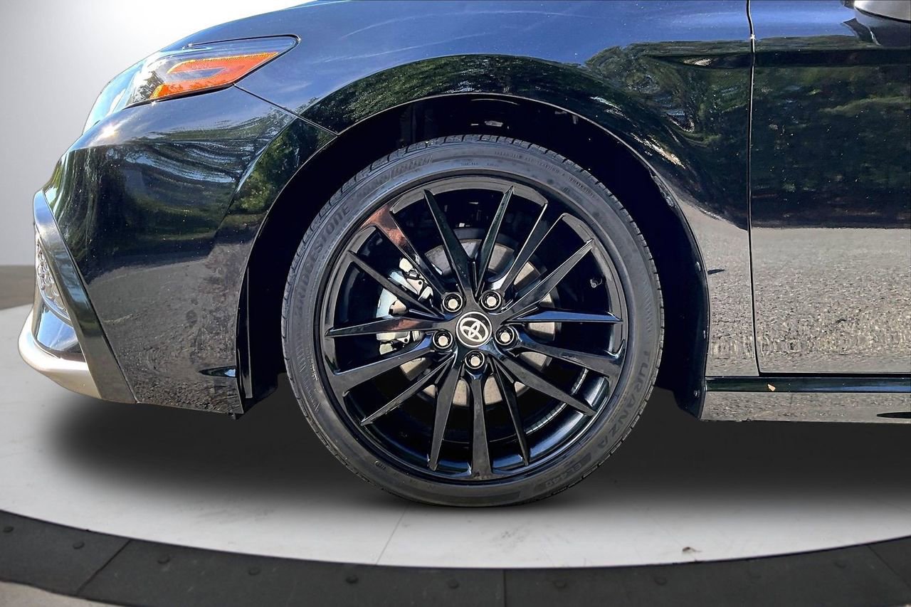 Used 2024 Toyota Camry XSE w/ Cold Weather Package FWD image 33