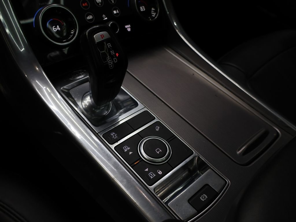 Used 2018 Land Rover Range Rover Sport HSE image 24