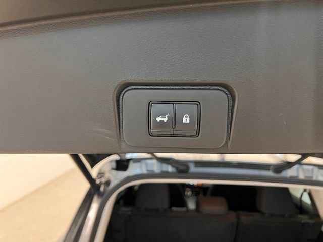 Used 2025 Nissan Rogue SV AWD/4WD image 8