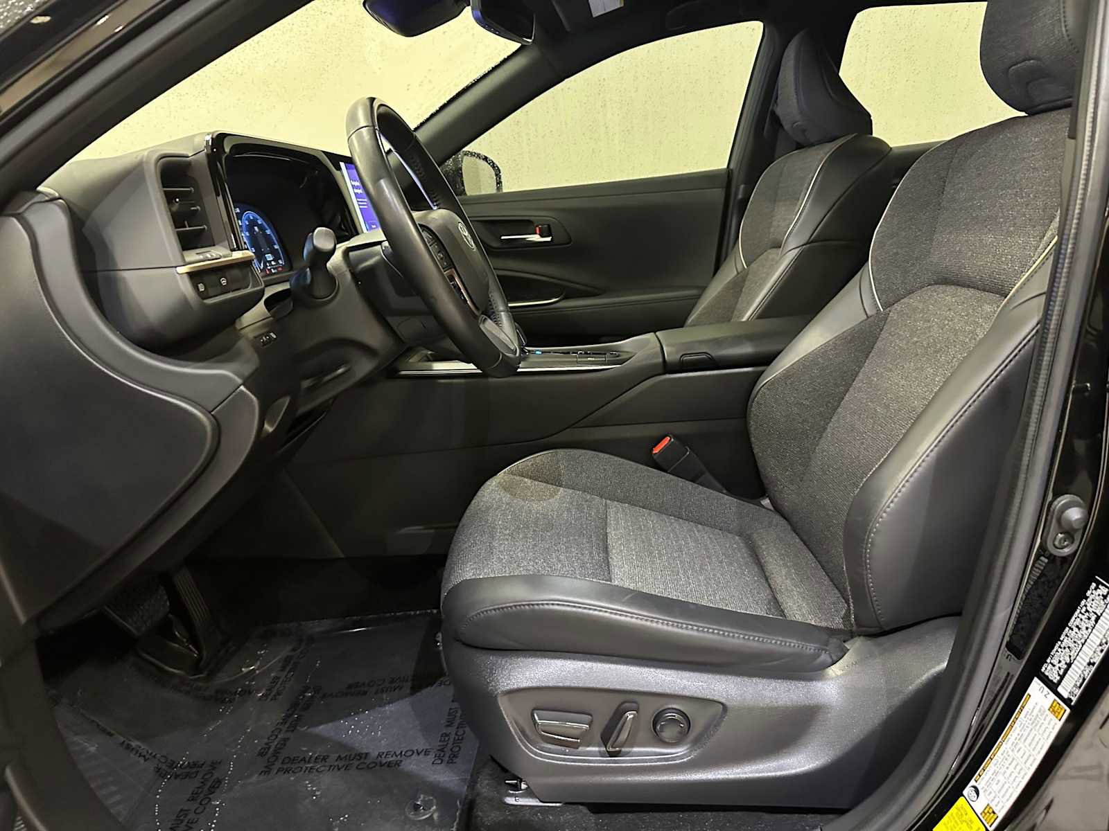 Certified 2023 Toyota Crown XLE image 21