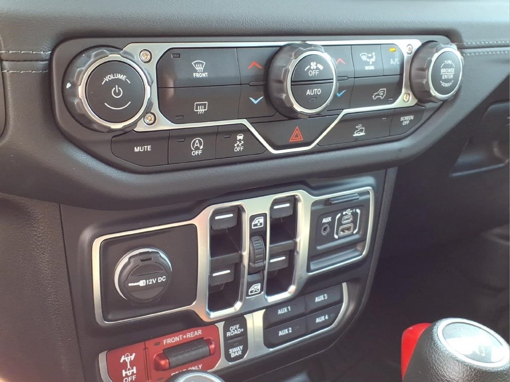 Used 2024 Jeep Wrangler Unlimited Rubicon AWD/4WD image 12