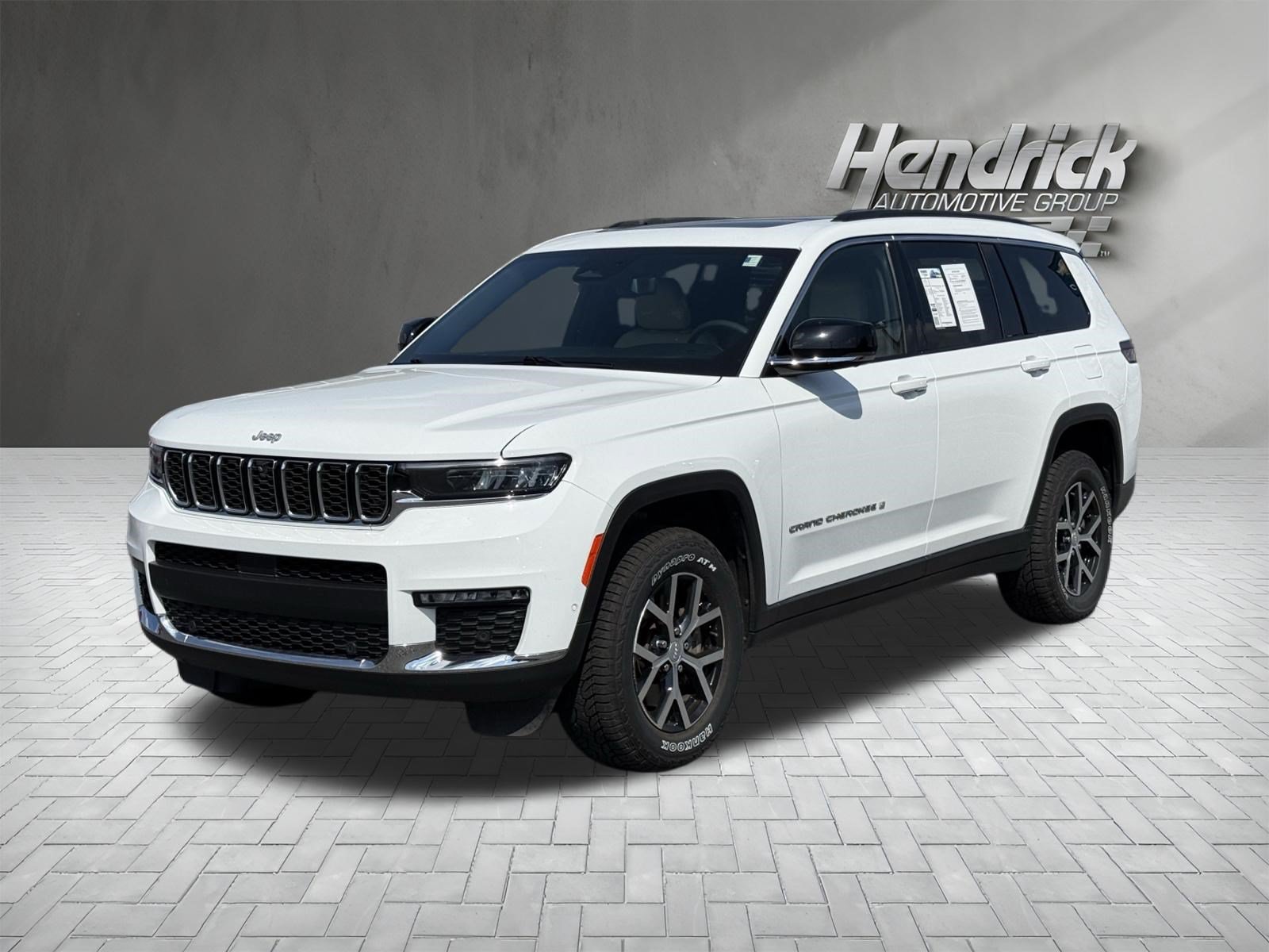 Used 2024 Jeep Grand Cherokee L Limited w/ Luxury Tech Group II RWD image 5