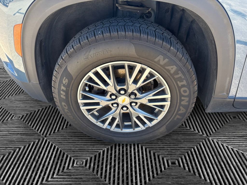 Used 2024 Chevrolet Traverse LT w/ Trailering Package image 14