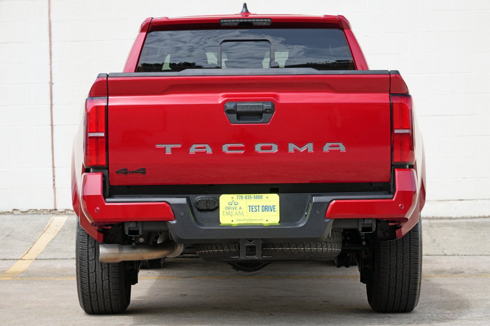 Used 2025 Toyota Tacoma TRD Sport w/ TRD Sport Upgrade Package AWD/4WD image 11