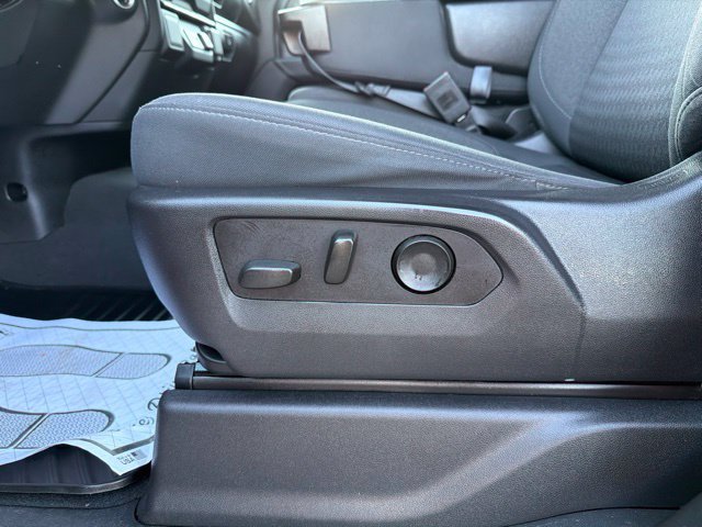 Used 2023 Chevrolet Silverado 1500 Custom AWD/4WD image 15