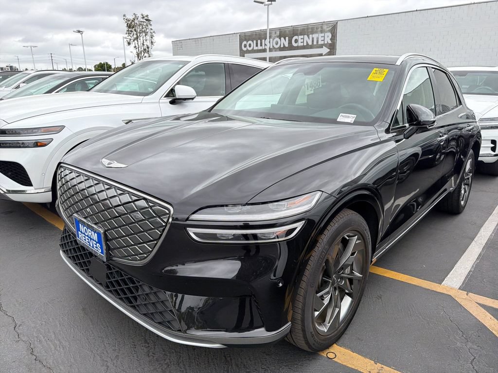 Used 2023 Genesis Electrified GV70 AWD/4WD image 2