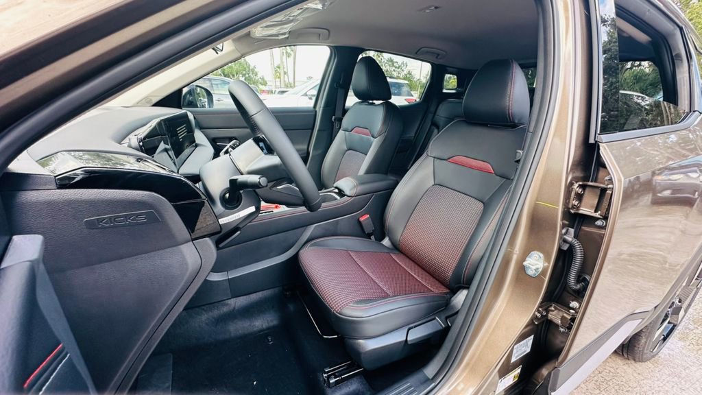 New 2026 Nissan Kicks SR FWD image 27