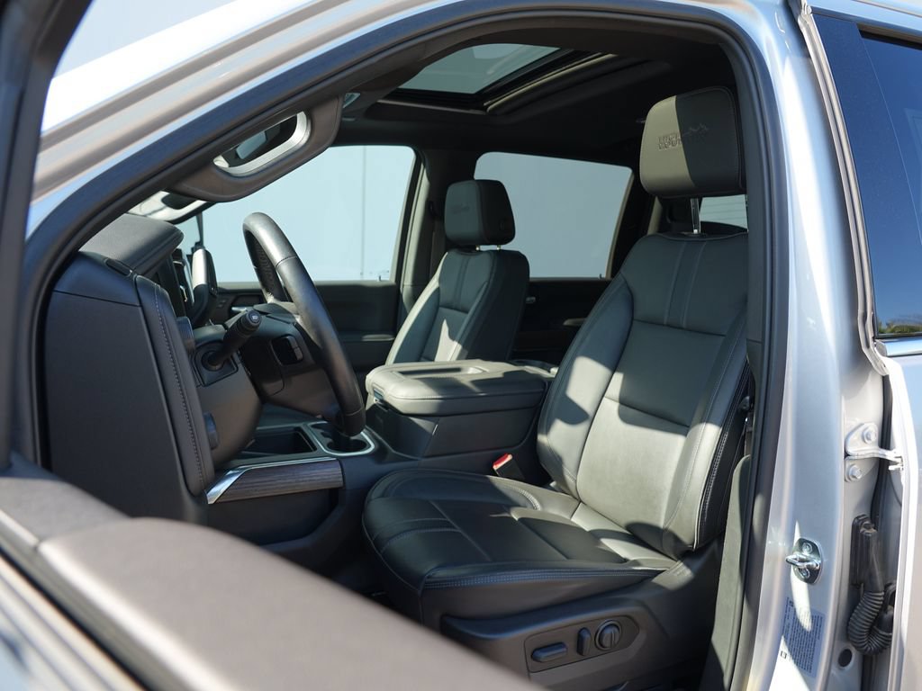 Certified 2022 Chevrolet Silverado 3500 High Country w/ Z71 Off-Road Package AWD/4WD image 12