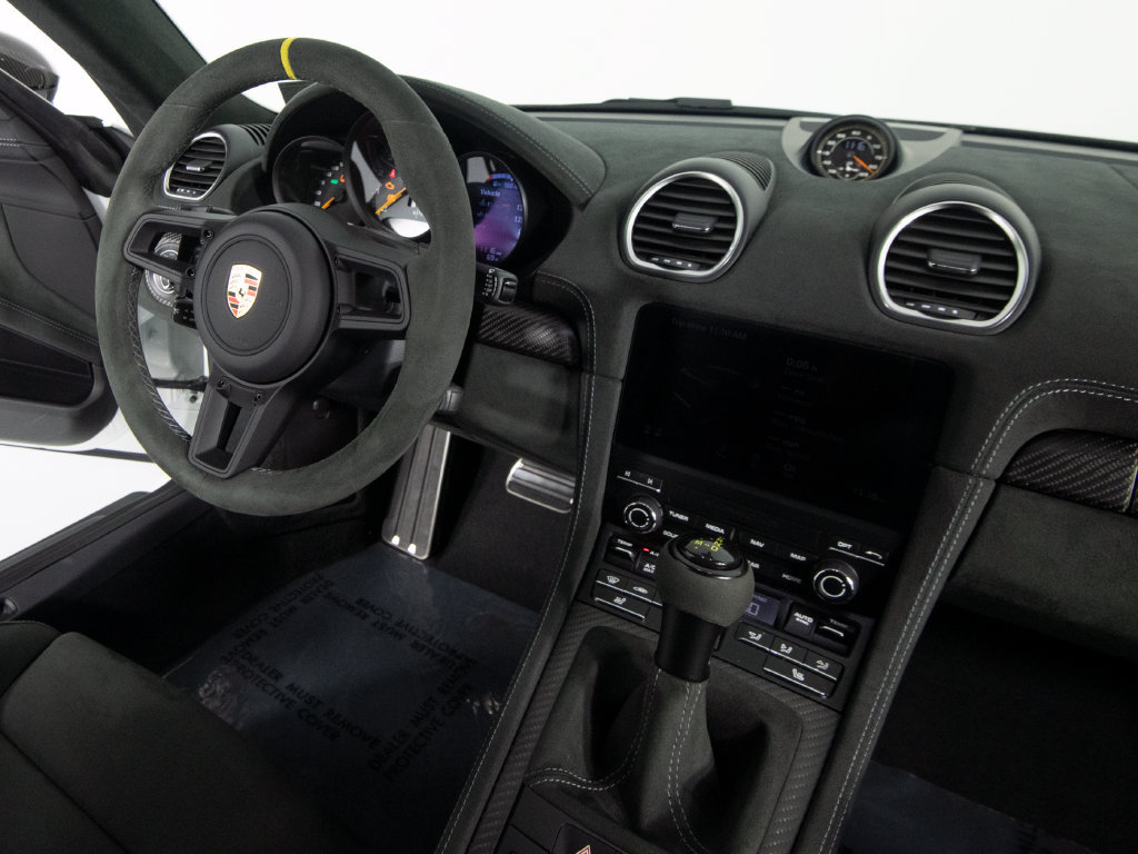 Certified 2025 Porsche 718 Cayman GT4 RS RWD image 34