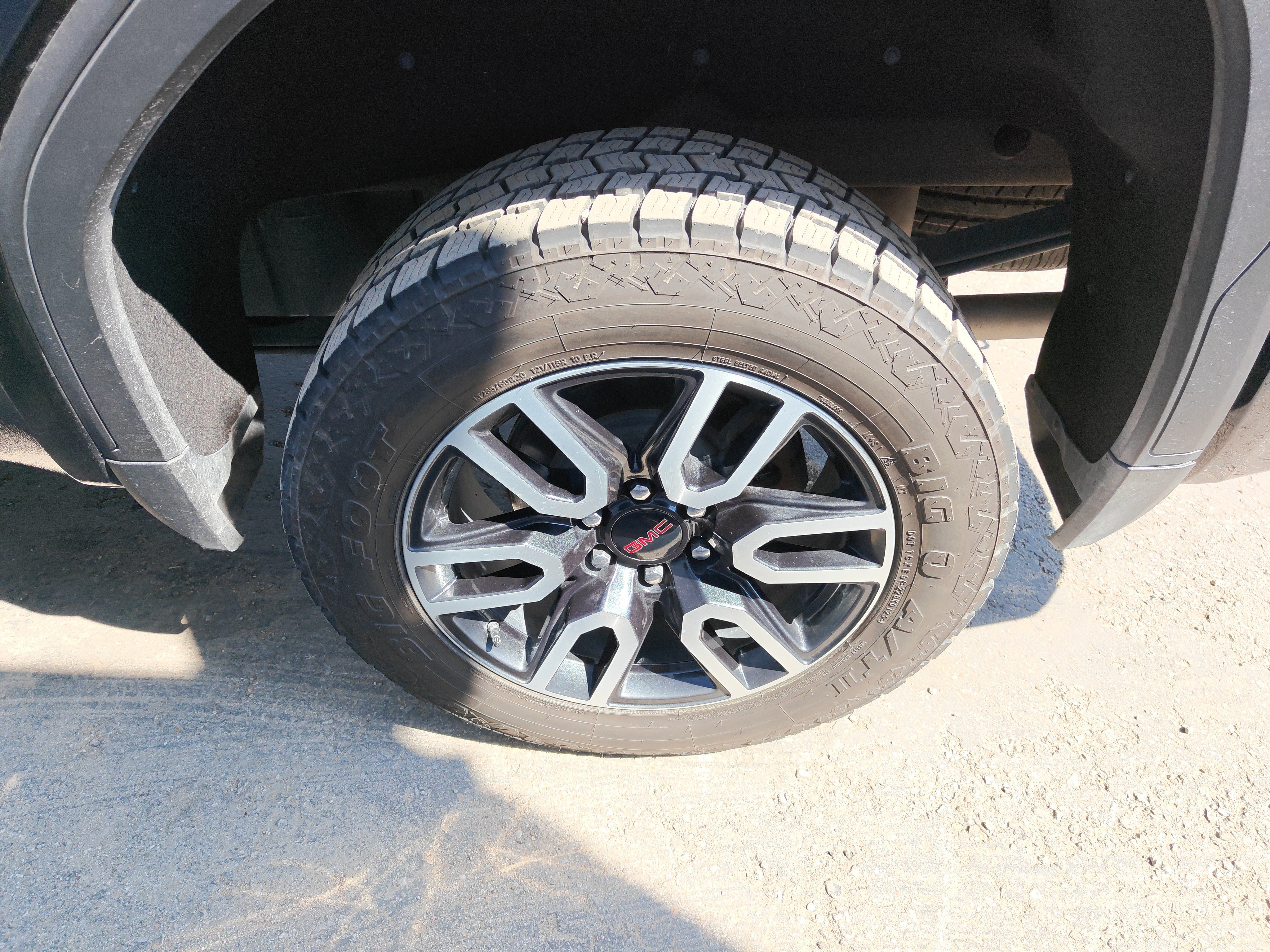 Used 2024 GMC Sierra 1500 AT4 w/ AT4 Premium Package AWD/4WD image 12