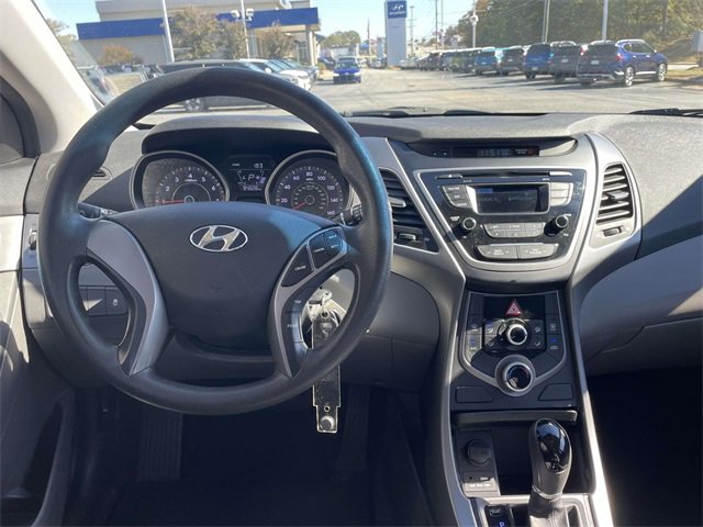 Used 2016 Hyundai Elantra SE image 13