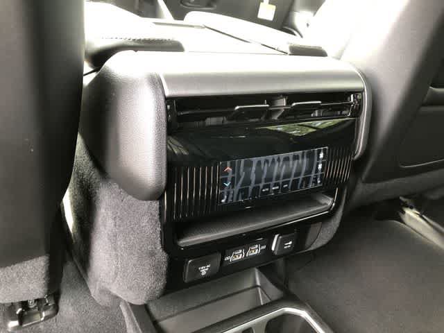 New 2026 Jeep Grand Wagoneer Limited AWD/4WD image 41