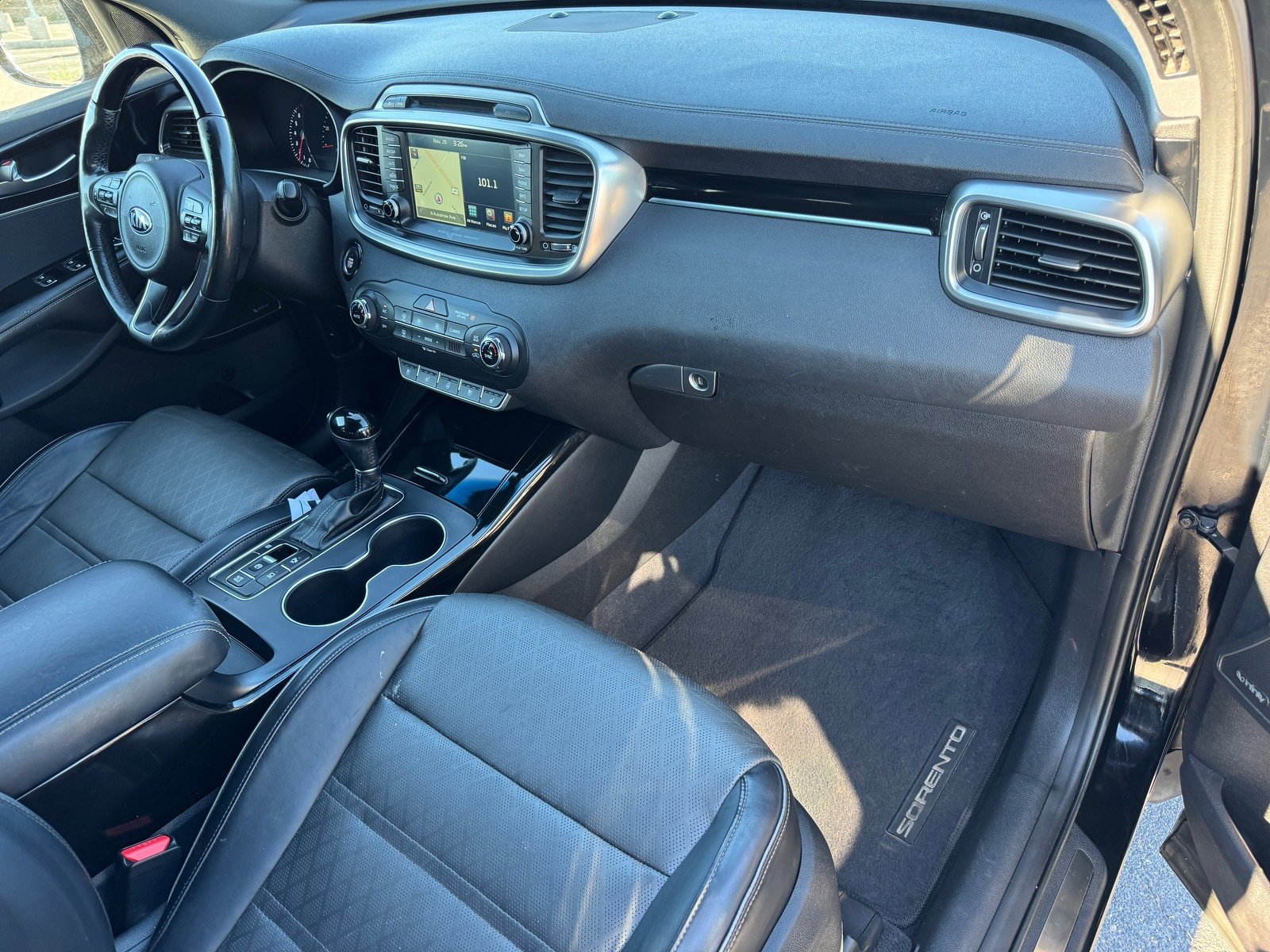 Used 2016 Kia Sorento SX w/ SXL Technology Package image 11