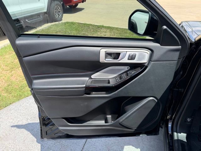 Certified 2023 Ford Explorer ST w/ Equipment Group 401A AWD/4WD image 9