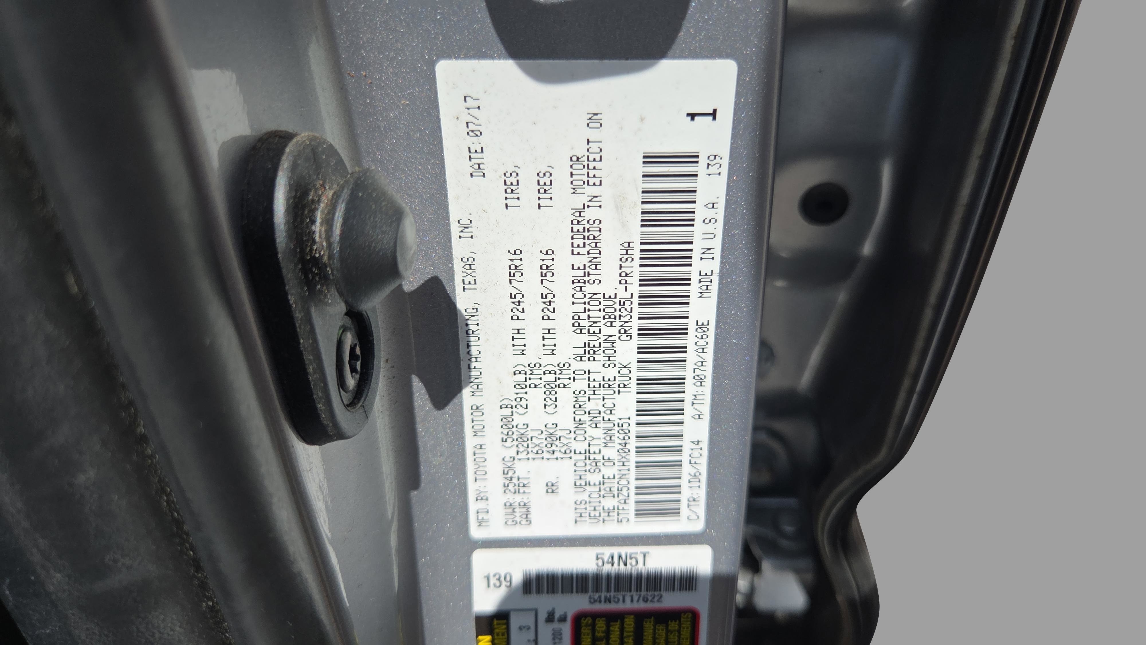 Used 2017 Toyota Tacoma SR5 w/ Tow Package RWD image 16