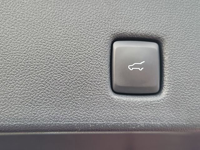 Certified 2024 Ford Escape ST-Line w/ Tech Pack #1 AWD/4WD image 9