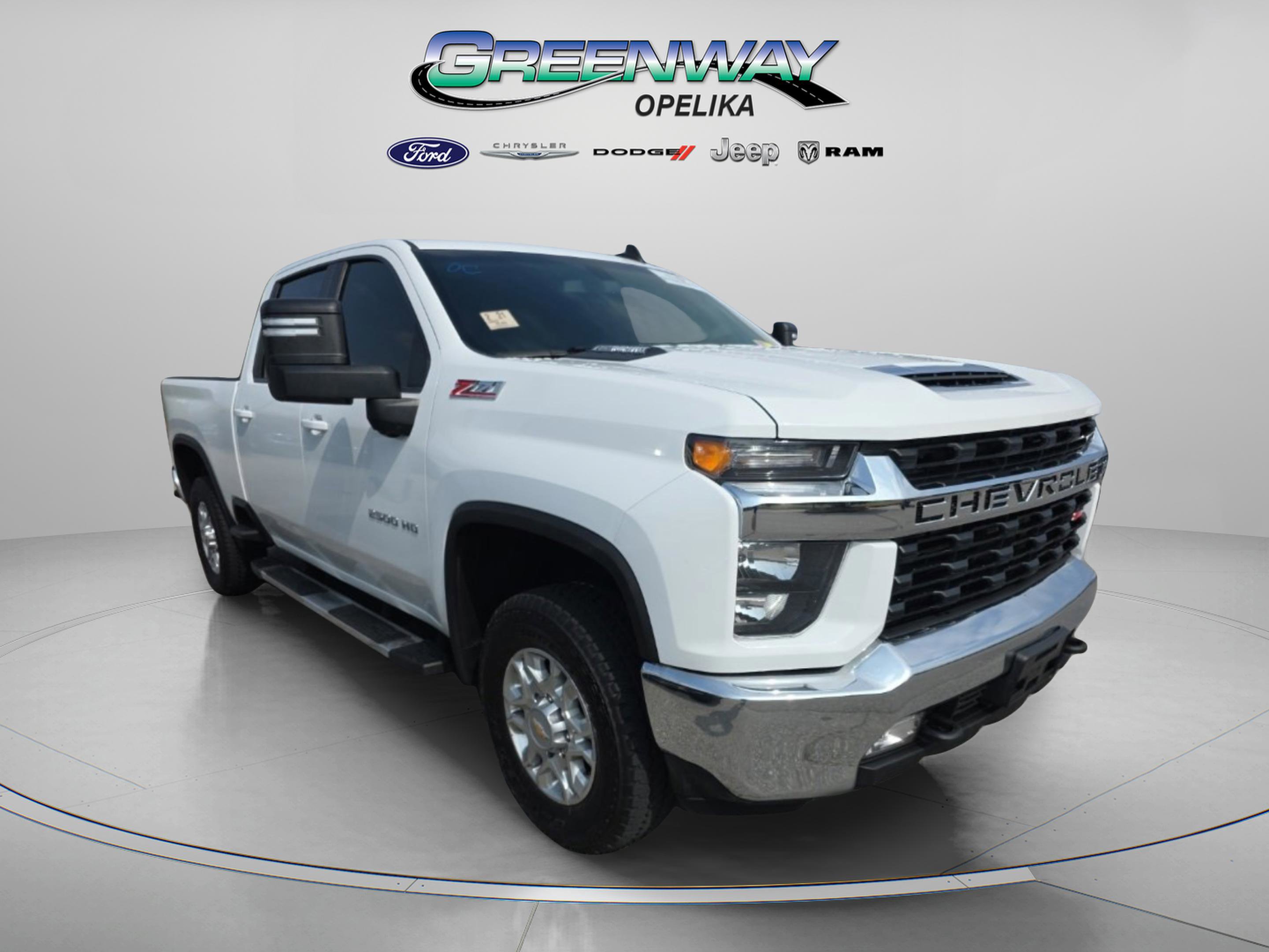 Used 2022 Chevrolet Silverado 2500 LT w/ Convenience Package image 3